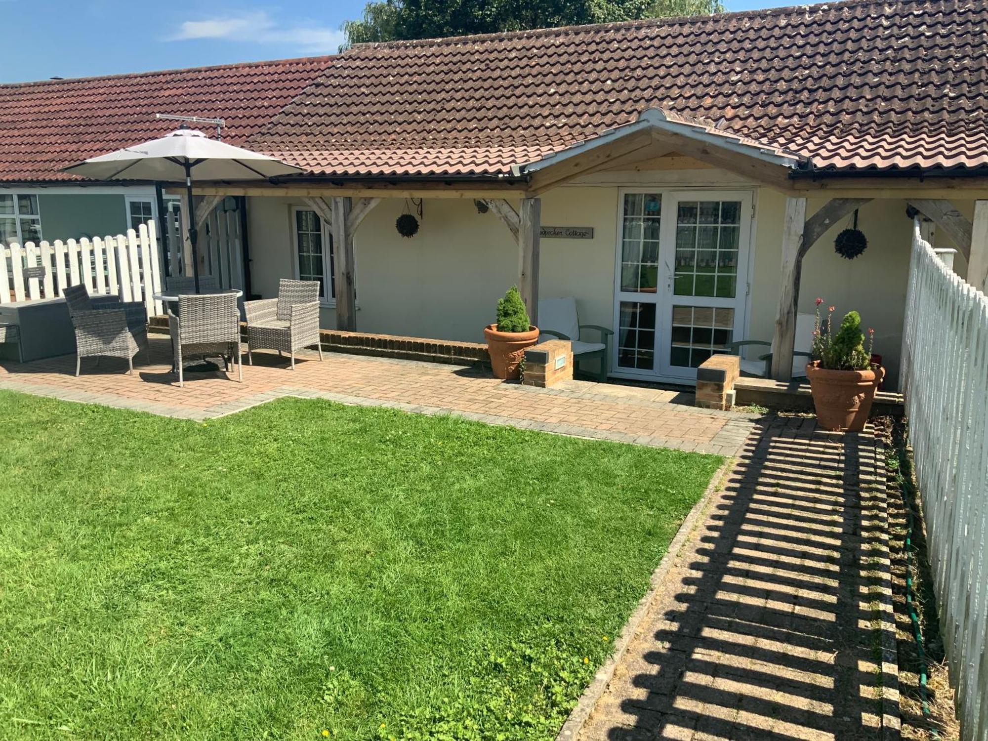 Woodpecker Cottage At Frog Trotters Cottages Hartpury Exteriér fotografie